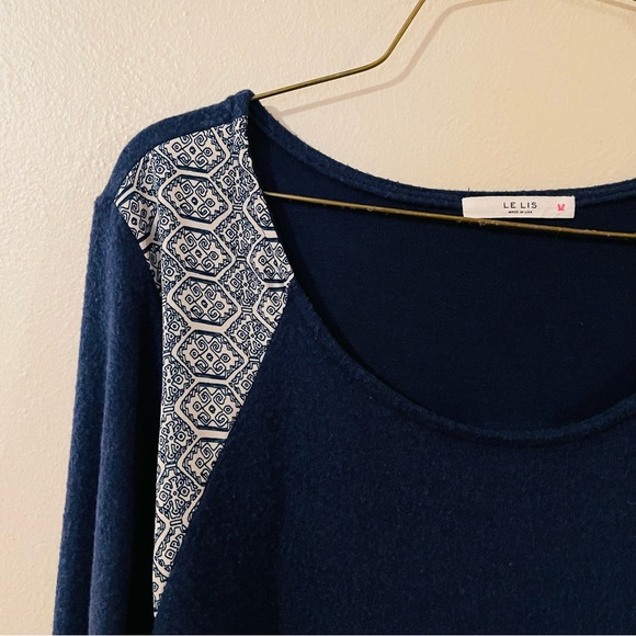 Le Lis Mixed Material Top - Picture 4 of 7